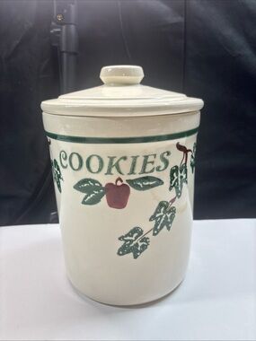Vintage Crock Shop Apple and Ivy Pottery Cookie Jar Santa Ana California